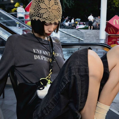 新款水洗黑做旧印花长袖T恤