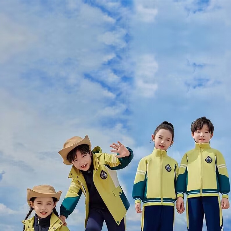 儿童冲锋衣三合一男女童校服套装小学生一年级班服幼儿园服秋冬款