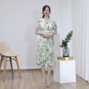 碎花女人味夏V领短袖 印花连衣裙 洋气法式 243230清货超值精品女装