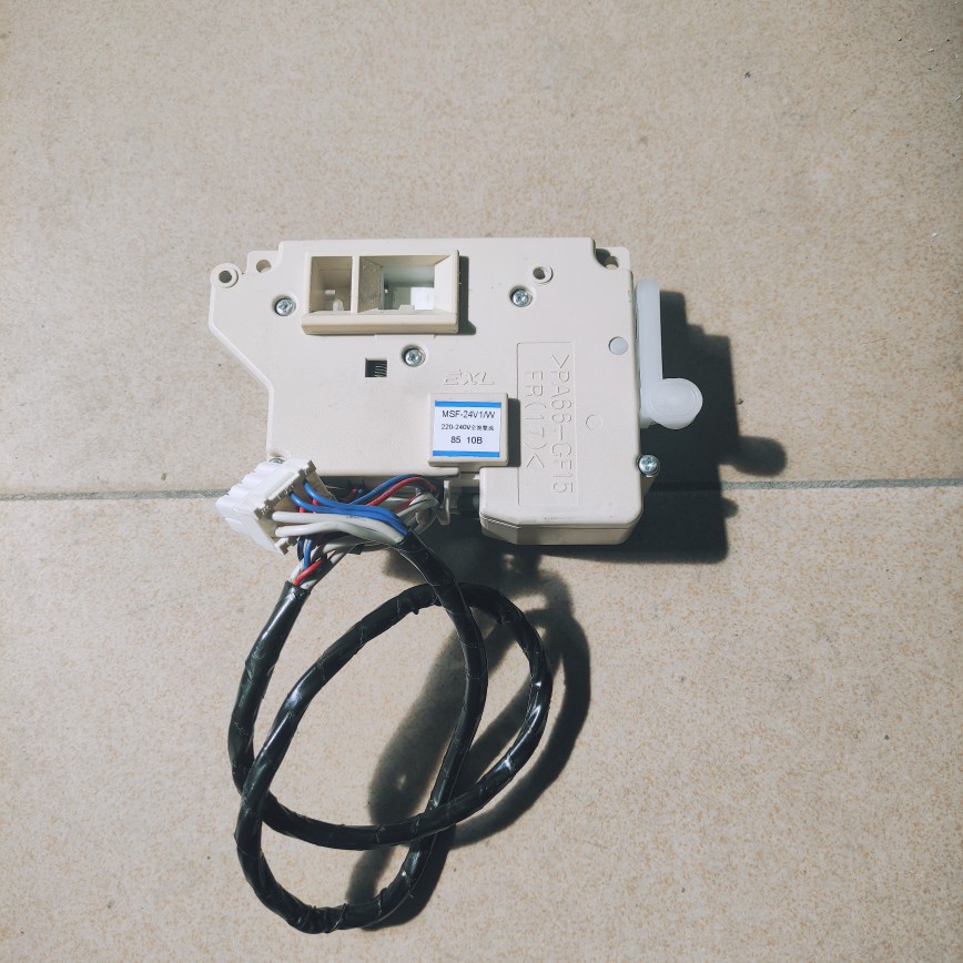 松下滚筒洗衣机门锁XQG80-EA8122 XQB75-EA7131 MSF-24v1/W门开关