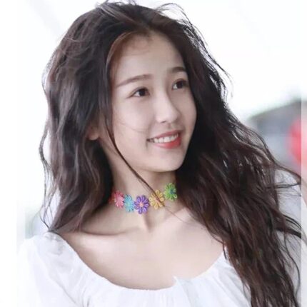 【特】虞书欣同款多巴胺色彩刺绣雏菊宽边颈链女彩色锁骨项链短款