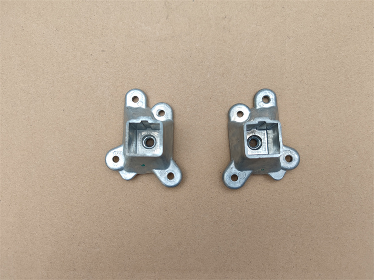 奔驰新威霆V260扶手底座