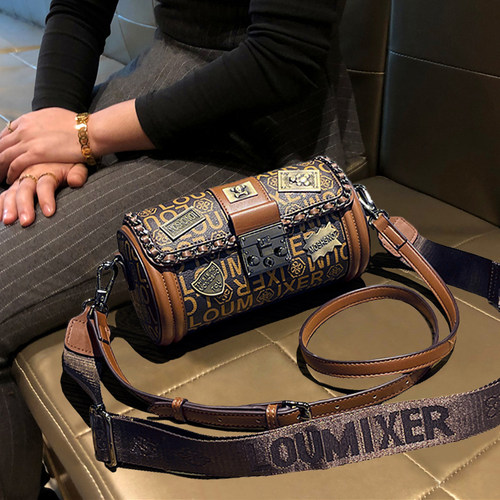 路易米希尔徽章圆筒包