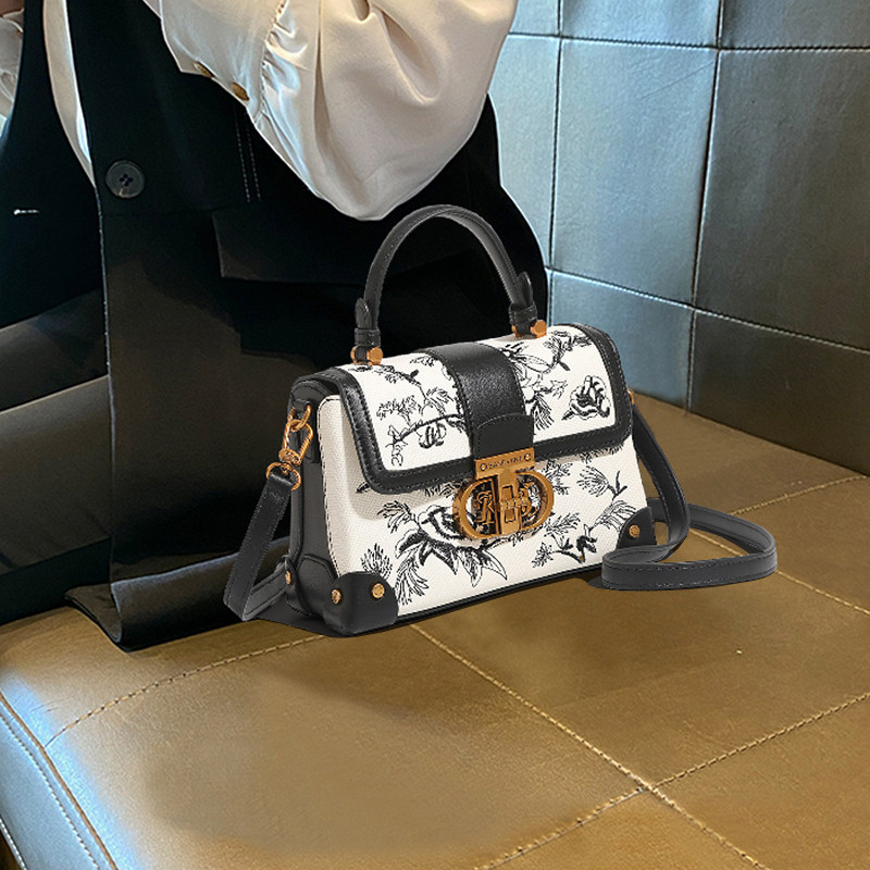 小包包女士2026新款高级感时尚复古锁扣刺绣小方包手提单肩斜挎包