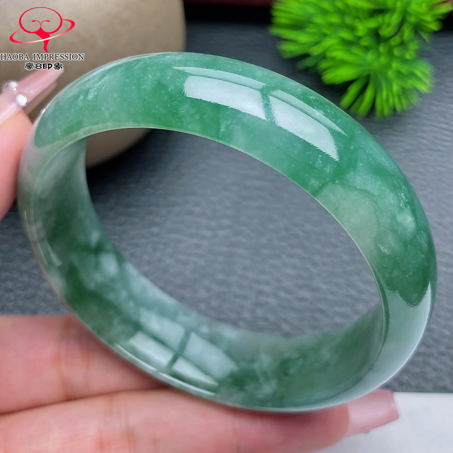 豪8印象X26280X742翡翠手镯圈口58.1天然冰糯种绿飘花玉手镯65g