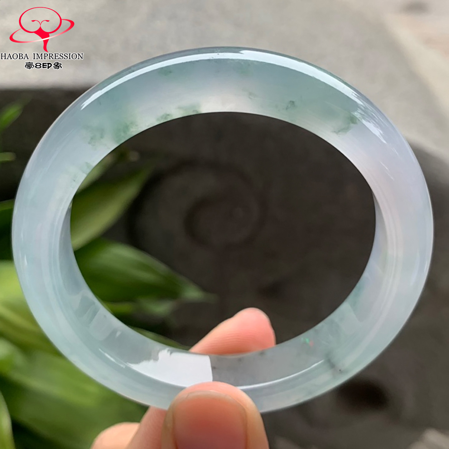 豪8印象V233翡翠手镯圈口52.5天然冰种绿飘花缅甸a货玉石珠宝手镯