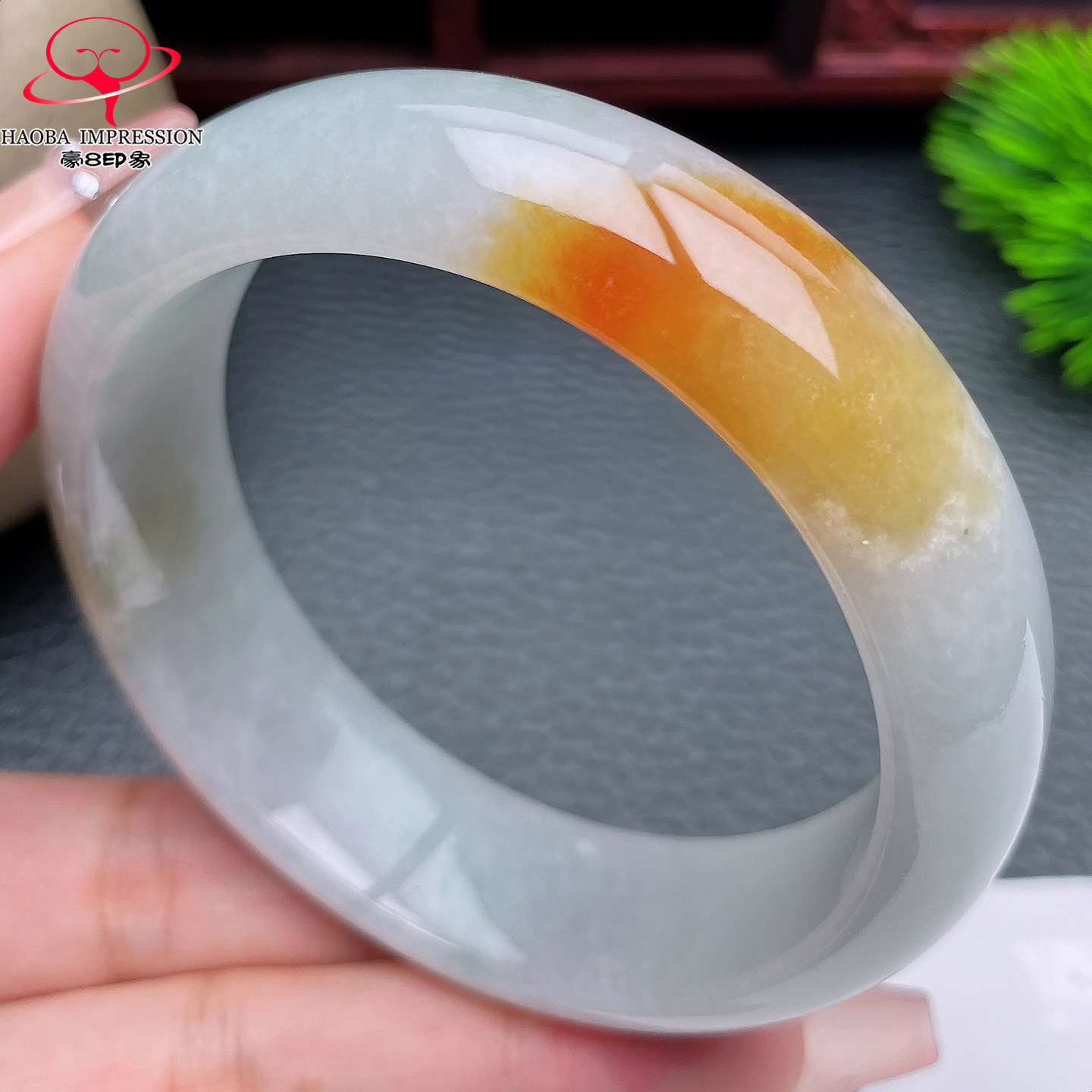 豪8印象X26150X1198翡翠手镯圈口56.9天然冰糯种浅绿红翡玉镯74g