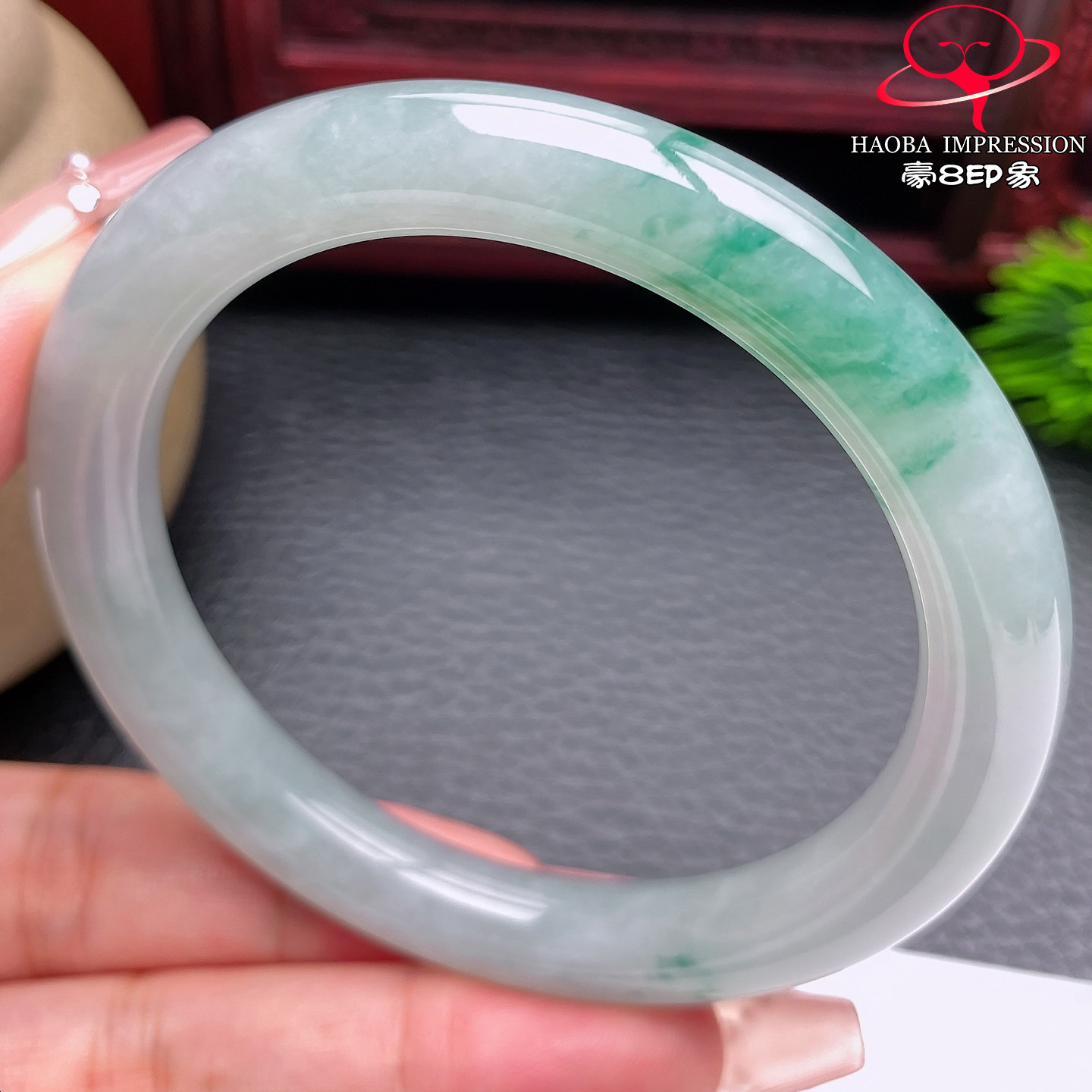豪8印象J26180J114翡翠圆条手镯圈口54.7天然冰糯种绿飘花玉手镯