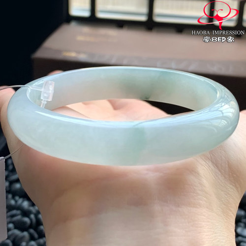 豪8印象W26060W788天然A货翡翠圈口54.5冰种晴底飘花贵妃玉手镯