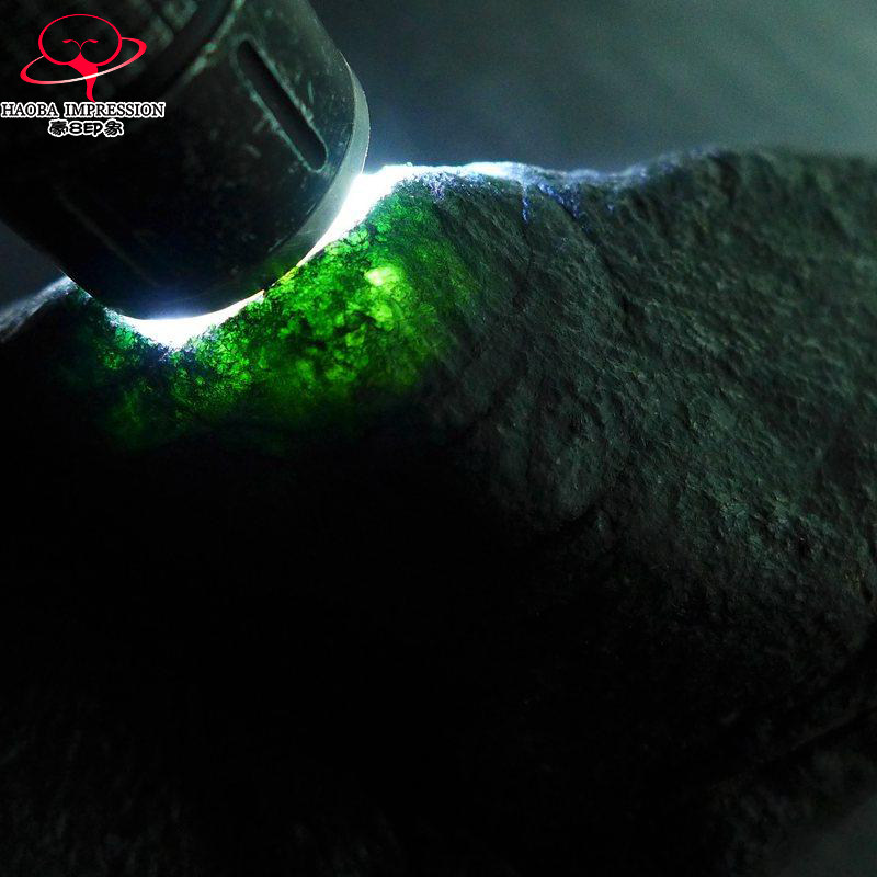 豪8印象Z26080G180莫湾基紧致老皮壳脱沙玉石 缅甸翡翠原石1.4kg