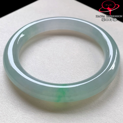 豪8印象V261800V2109翡翠圆条手镯圈口56天然冰种晴绿飘花玉手镯