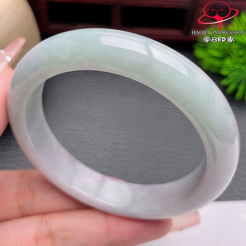 豪8印象手镯之家S226018Y534翡翠手镯圈口55.5mm天然淡蓝绿玉镯