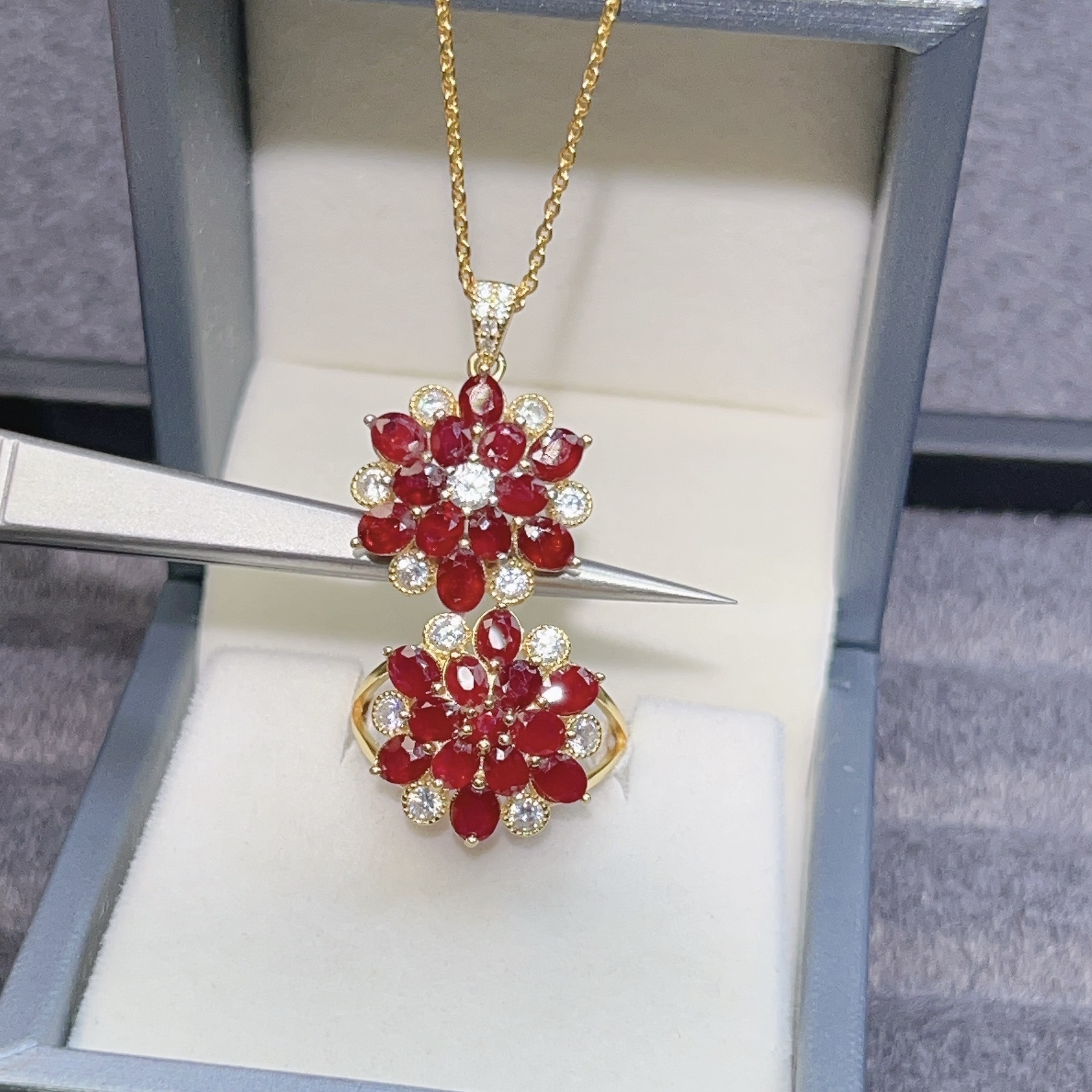 天然鸽血红红宝石戒指吊坠套装