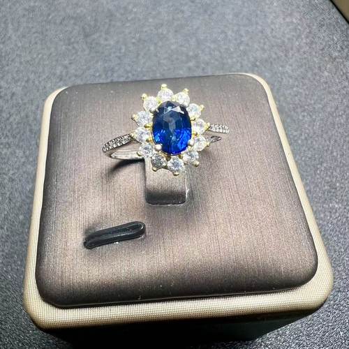 天然蓝宝石彩宝皇家蓝戴妃