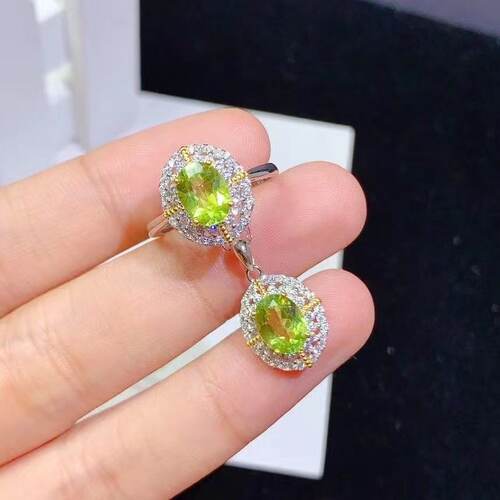 天然橄榄石戒指吊坠套装6乘8 925银精工镶嵌天然彩宝戒指时尚首饰