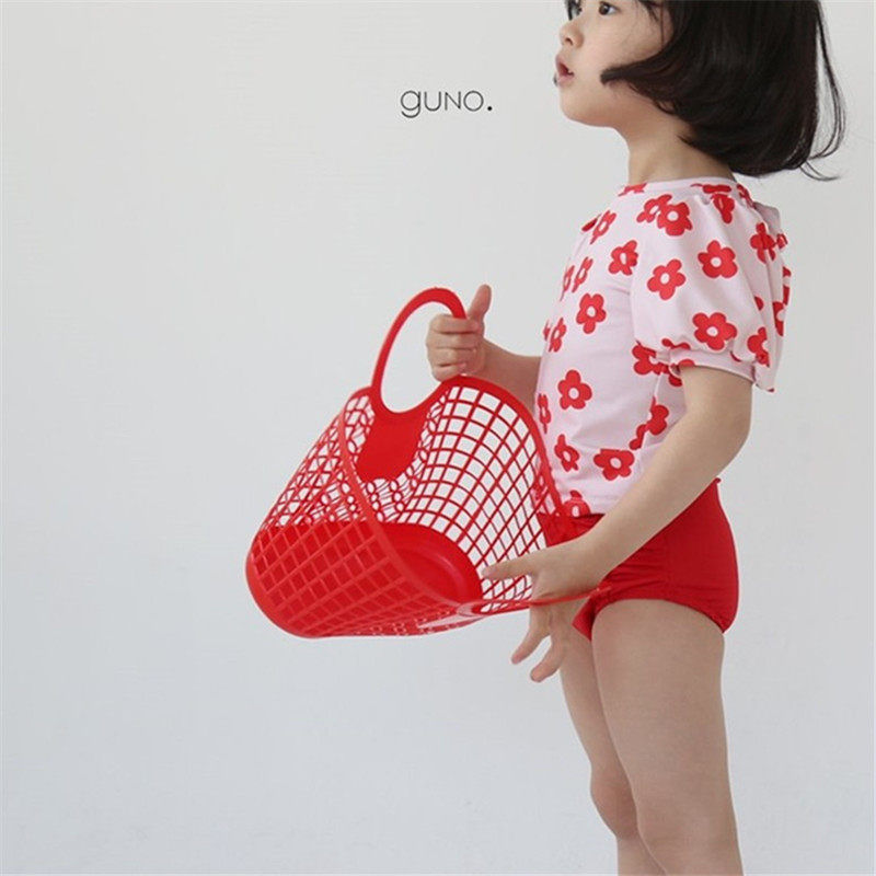 女童比基尼泳衣分体三件套草莓儿童女孩可爱花朵多件套宝宝泳装仙在类目 运动/瑜伽/健身/球迷用品, 游泳, 儿童泳衣/裤中 - 来自Buy2taobao.com提供专业的淘宝代购服务