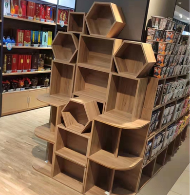 超市牛奶堆头展示架木箱子六边形