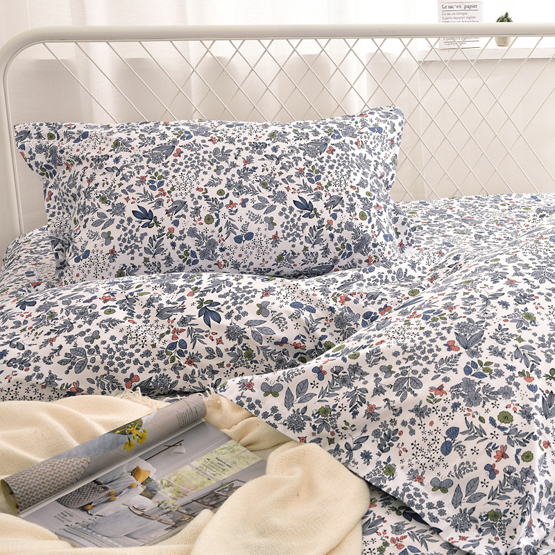 纯棉斜纹白底小碎花四件套 清新亲肤透气 床单被罩枕套家用床品