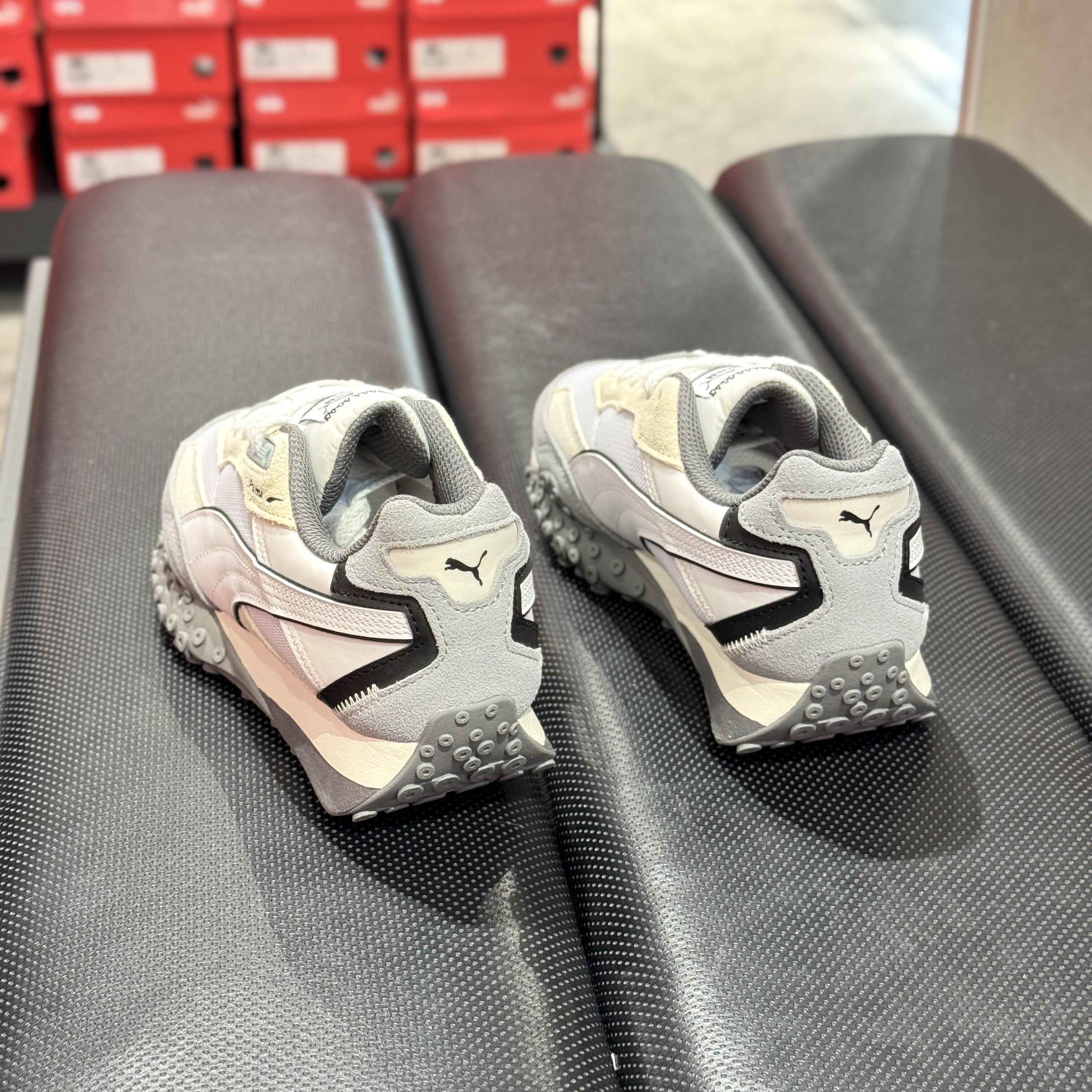 彪马PUMA新款男子休闲运动低帮翻毛皮防滑章鱼鞋复古跑步鞋393866