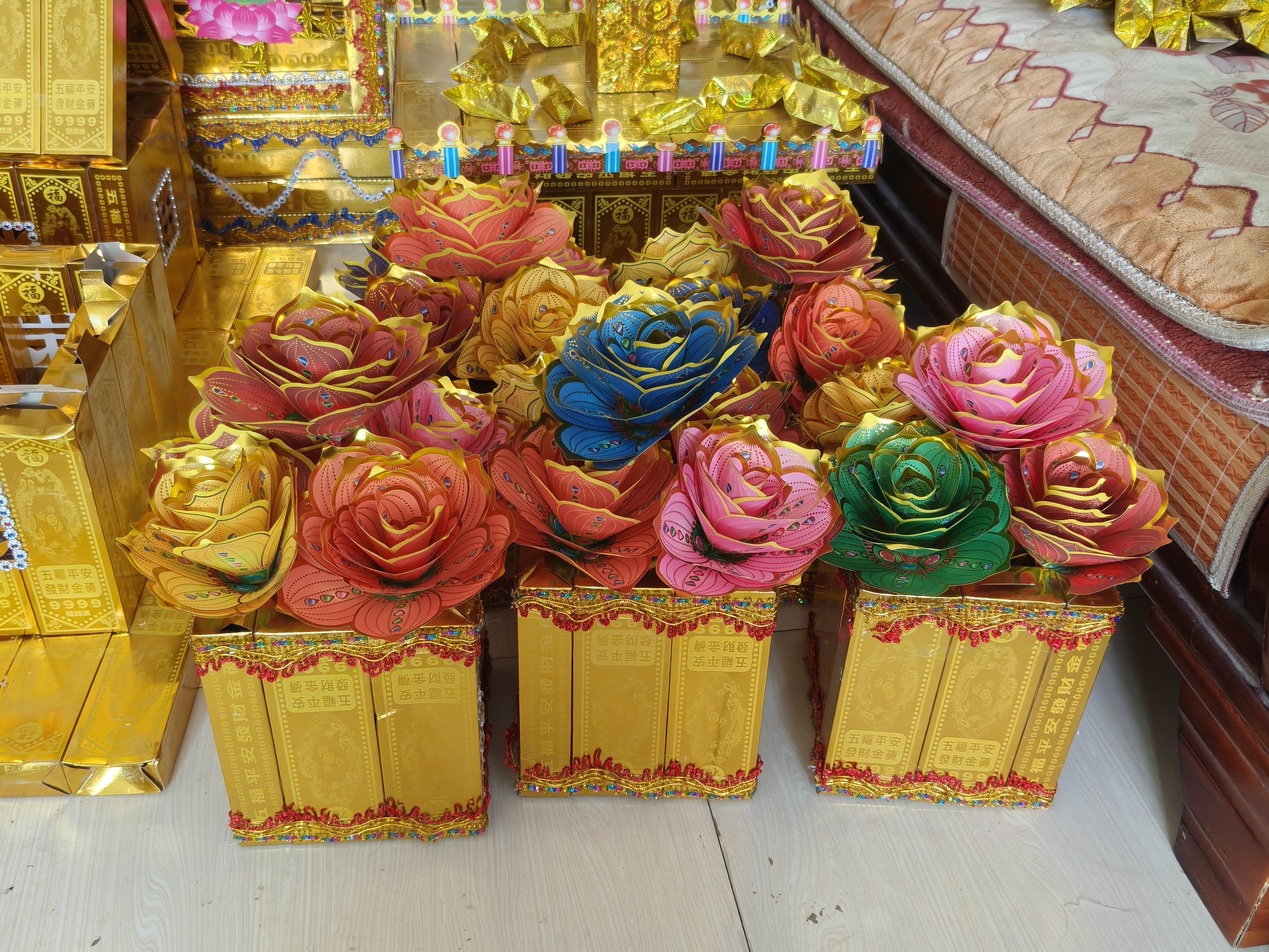 发成品 五七花 手工折纸 金条工艺品 高约40厘米宽约17厘米 纸扎