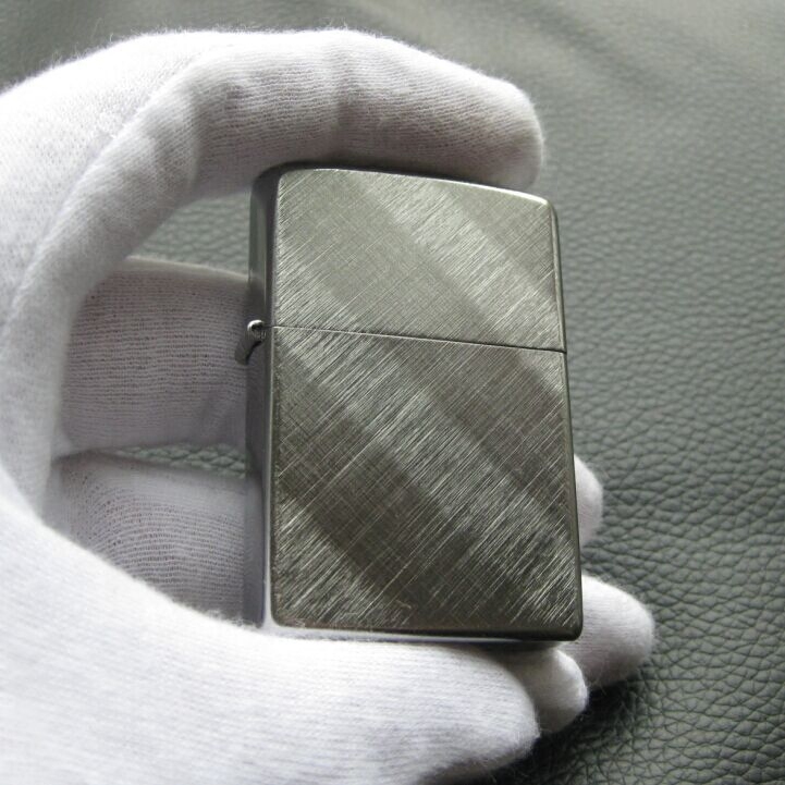 ZIPPO打火机正版 28182 经典斜线纹 交错交叉纹 原装专柜正品礼物