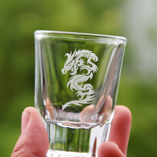 私人雕刻风厚底玻璃酒杯