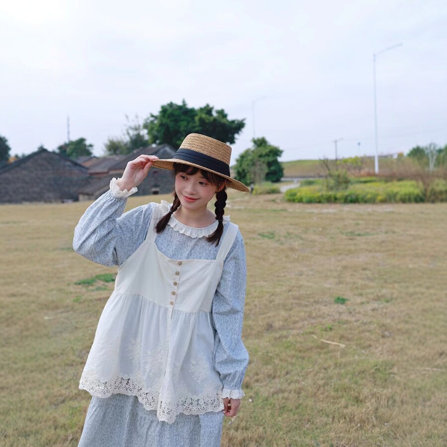 日系甜美水溶刺绣花边前开扣吊带衫宽松百搭叠穿拼接减龄纯棉背心