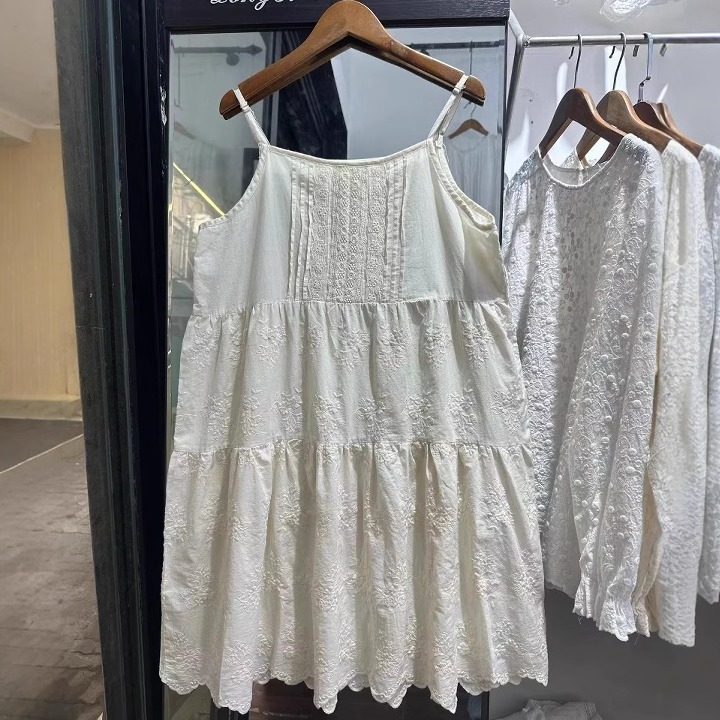 森系甜美减龄日系刺绣棉布吊带裙背心裙拼接蛋糕裙薄款叠穿裙子女