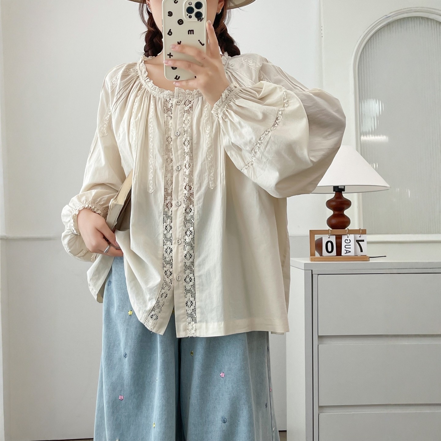 蕾丝镂空花边拼接长袖衬衫上衣女