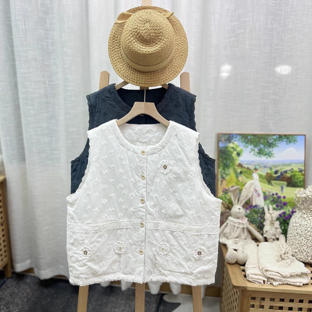 秋冬新款森系花朵刺绣圆领蕾丝拼接夹棉马甲宽松百搭叠穿保暖马夹