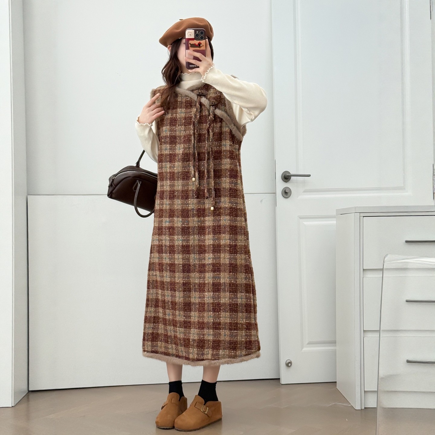 日系文艺复古格子拼接毛毛边无袖背心裙宽松长款马甲裙连衣裙冬新