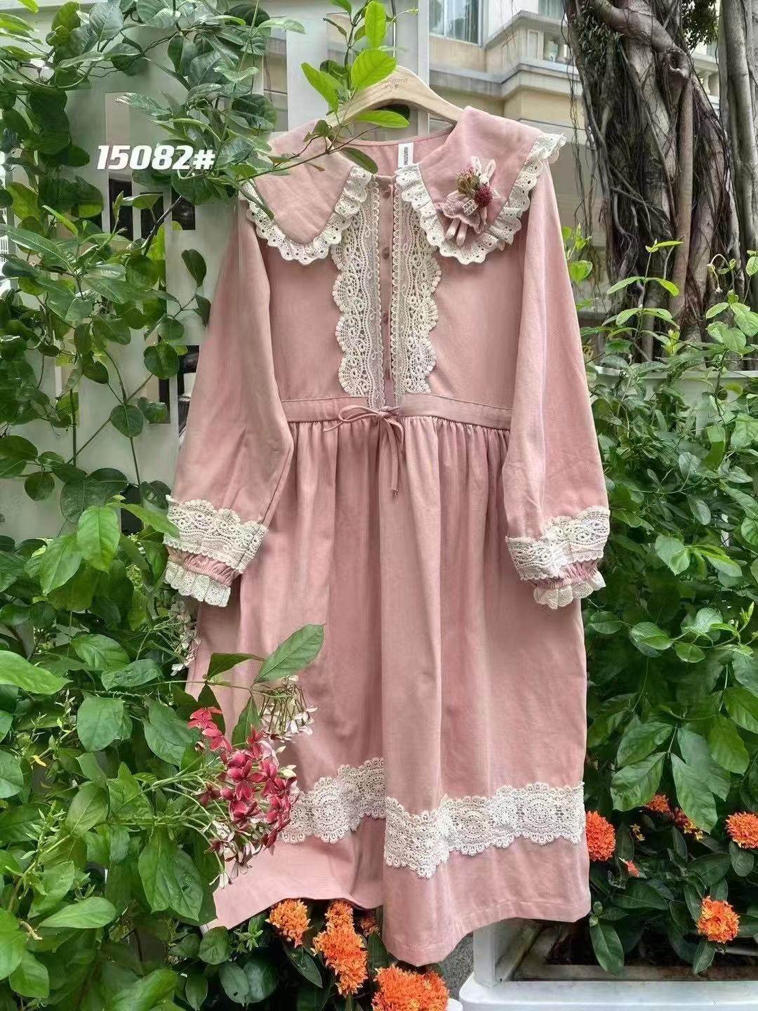 22森系女甜美减龄大娃娃领蕾丝花边拼接系带收腰软妹少女连衣裙