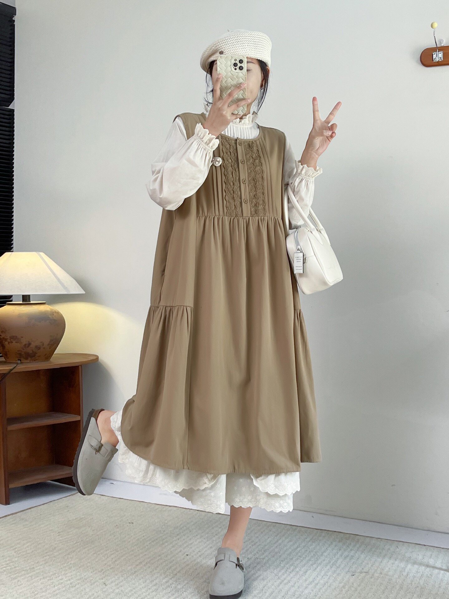 森系文艺蕾丝拼接前襟半开扣圆领马甲裙棉质宽松显瘦背心连衣裙
