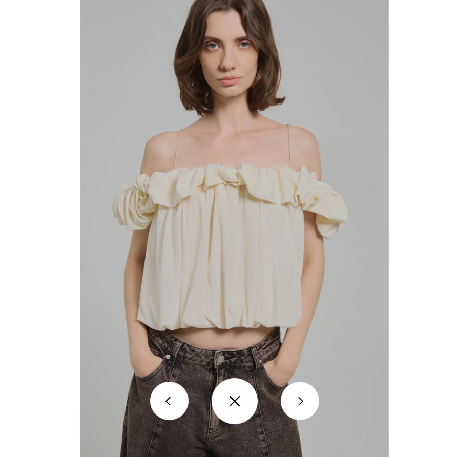 聚会thetoe天鹅绒花苞吊带衫