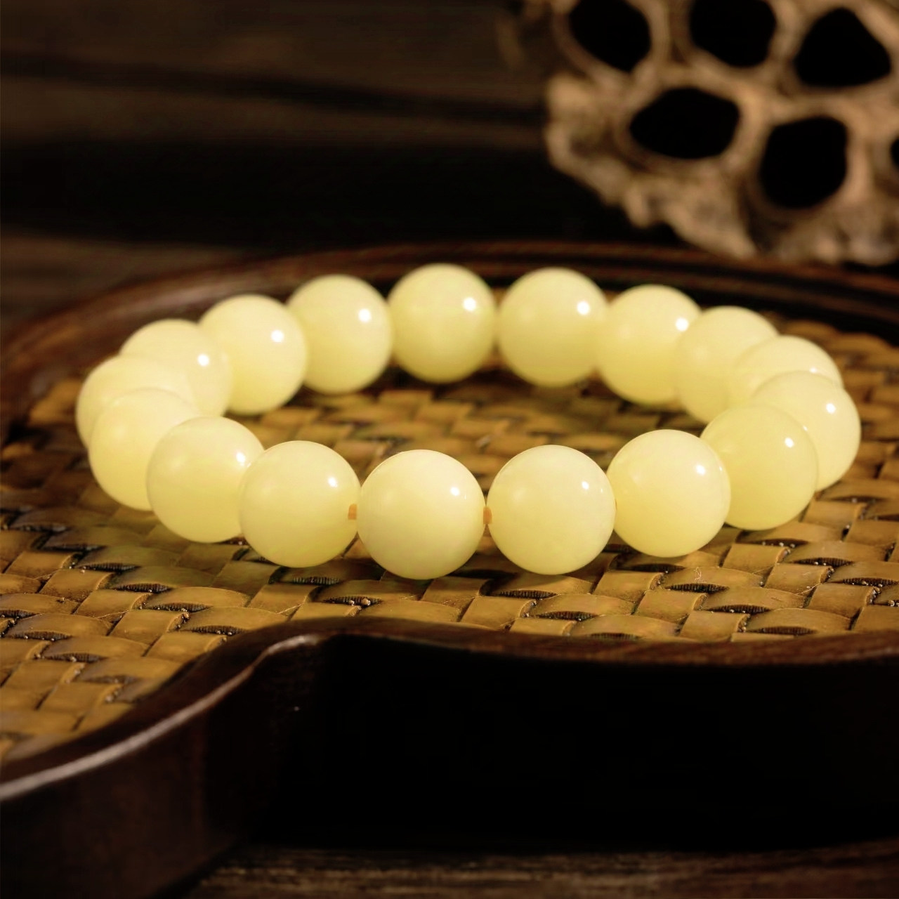 精选天然新疆和田玉若羌黄口料手串高级感12mm鸡油黄圆珠礼物手链