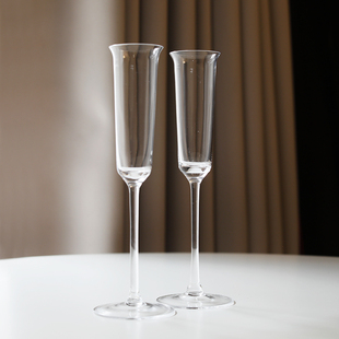 米诺 高颜值超薄质感透明高脚杯 水晶玻璃香槟杯设计师样板房装饰