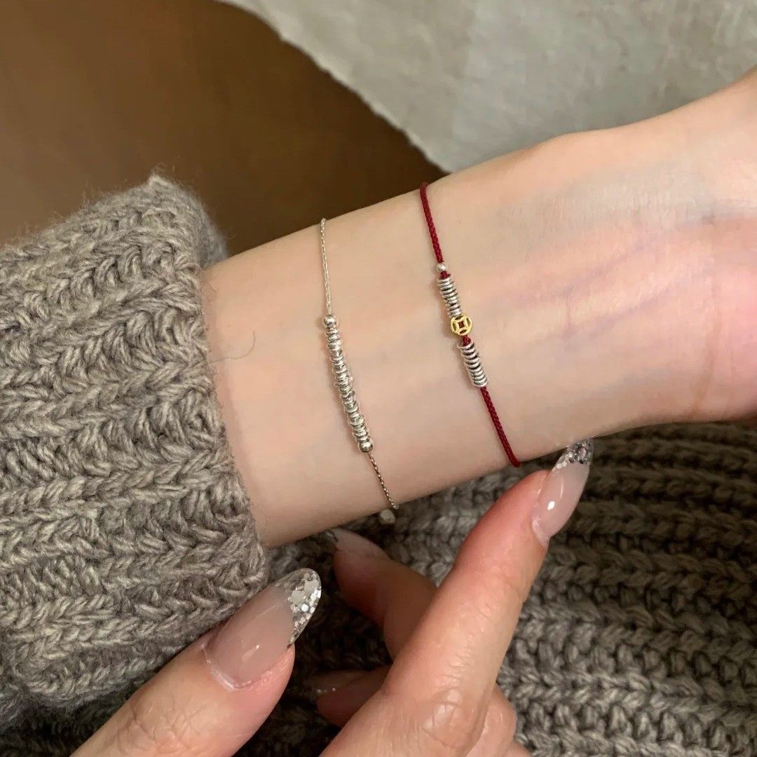 简约新中式钱币碎银红绳手链女S925纯银金银拼色铜钱银圈送礼手环