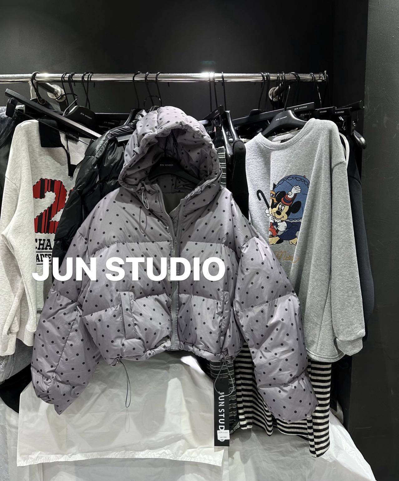 孤品捡漏韩国东大门2025新款连帽抽绳宽松短款洋气波点羽绒服女,女装/女士精品,棉衣/棉服,淘宝优惠券,粉丝福利购,淘宝优惠卷