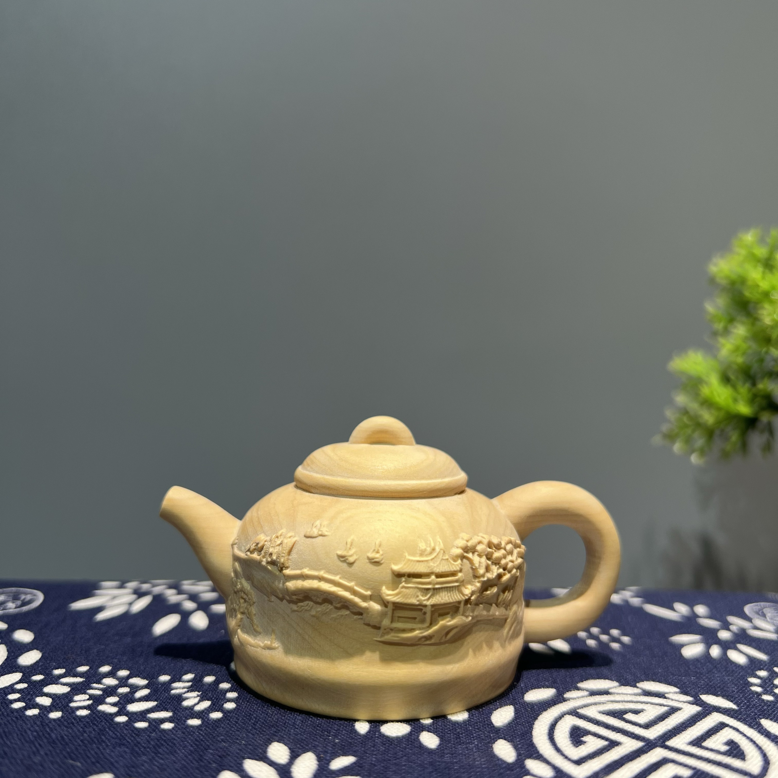 小叶黄杨木茶壶手把件楼台亭阁壶原木原色精工雕刻