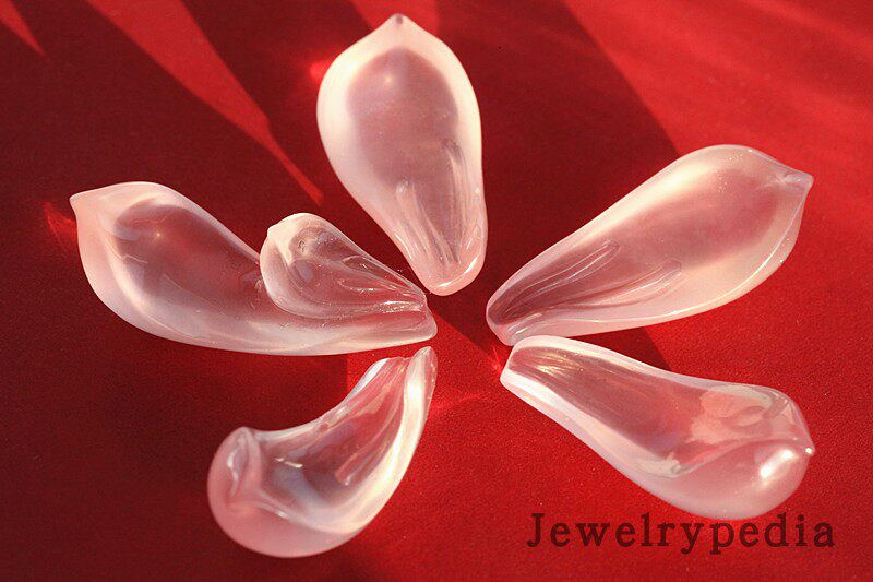 天然冰种粉晶纯手工雕刻莲花花瓣 可做摆件可镶嵌