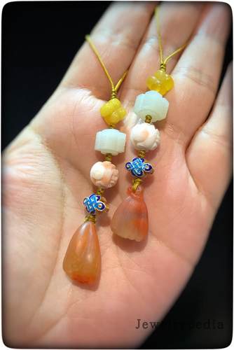 天然和田白玉籽料蜜蜡南红手机坠包挂扇坠独家设计款。