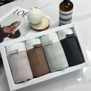 一盒4条装 秋冬上新～LP秋冬磨毛花边高端盒装 内裤