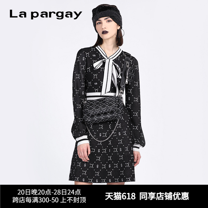 Lapargay纳帕佳秋季新款女裙中长款针织裙子系带领收腰连衣裙春秋