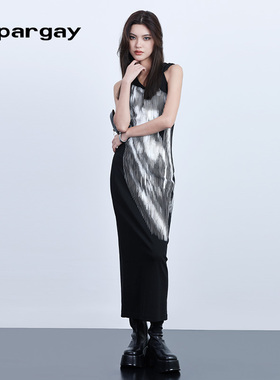 纳帕佳印花连帽露肩连衣裙2025夏季新款女式黑色休闲无袖长款裙子