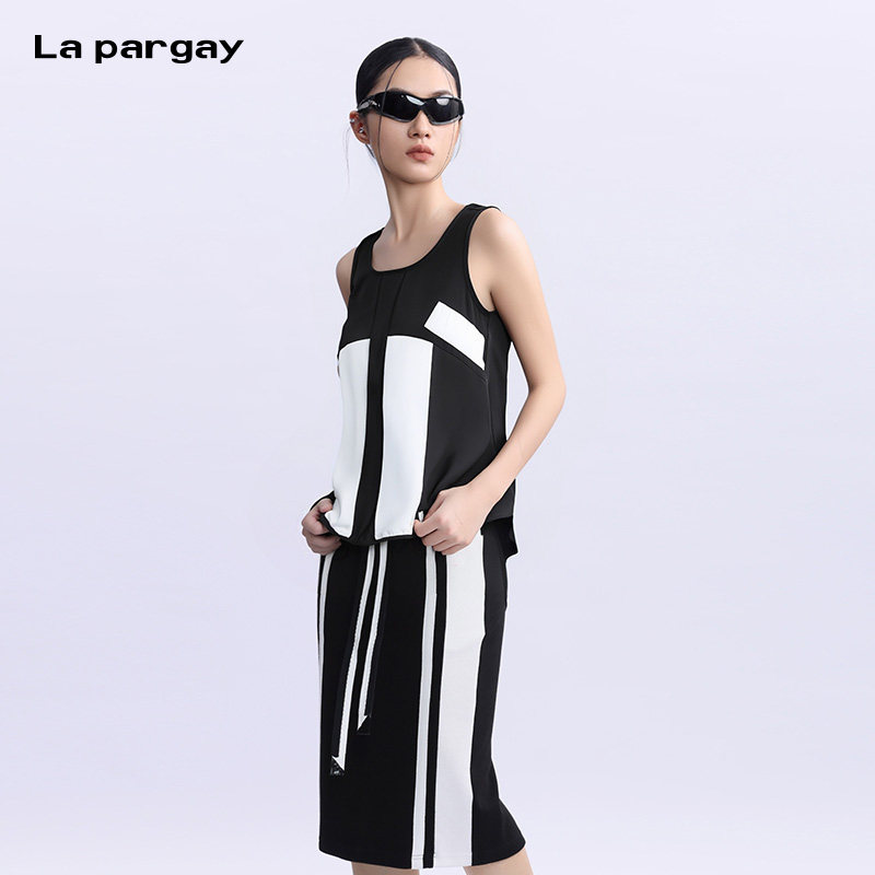 纳帕佳黑白撞色拼接潮牌背心2026款设计感针织无袖上衣个性马甲,女装/女士精品,背心吊带,淘宝优惠券,粉丝福利购,淘宝优惠卷