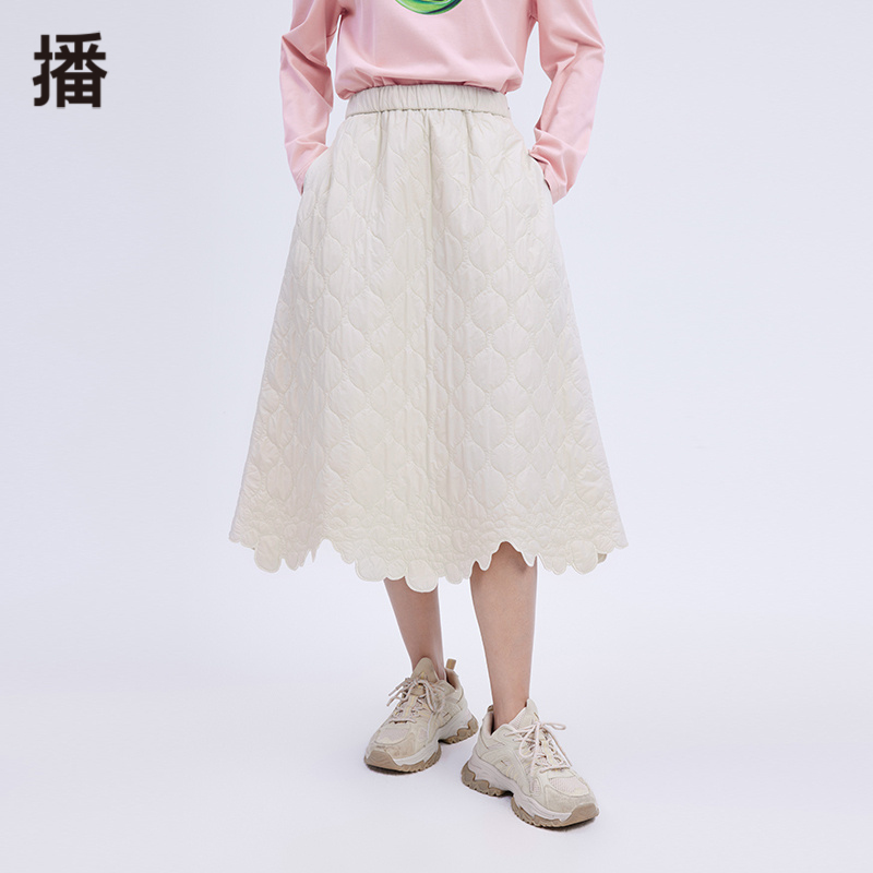 播2022冬季新款气泡感压纹唯美花边裙摆半裙女BDP4BD1404