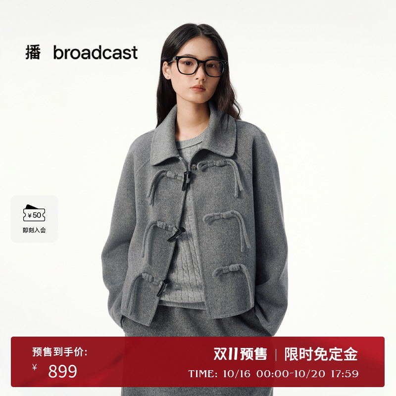 翻领牛角扣