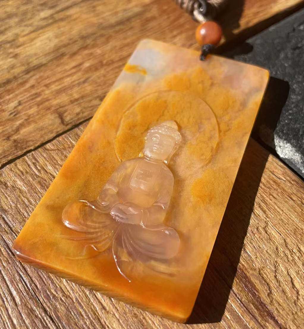 杨玉家云南天然黄龙玉洋烟河玻璃种大师大日如来佛挂件证书送礼新