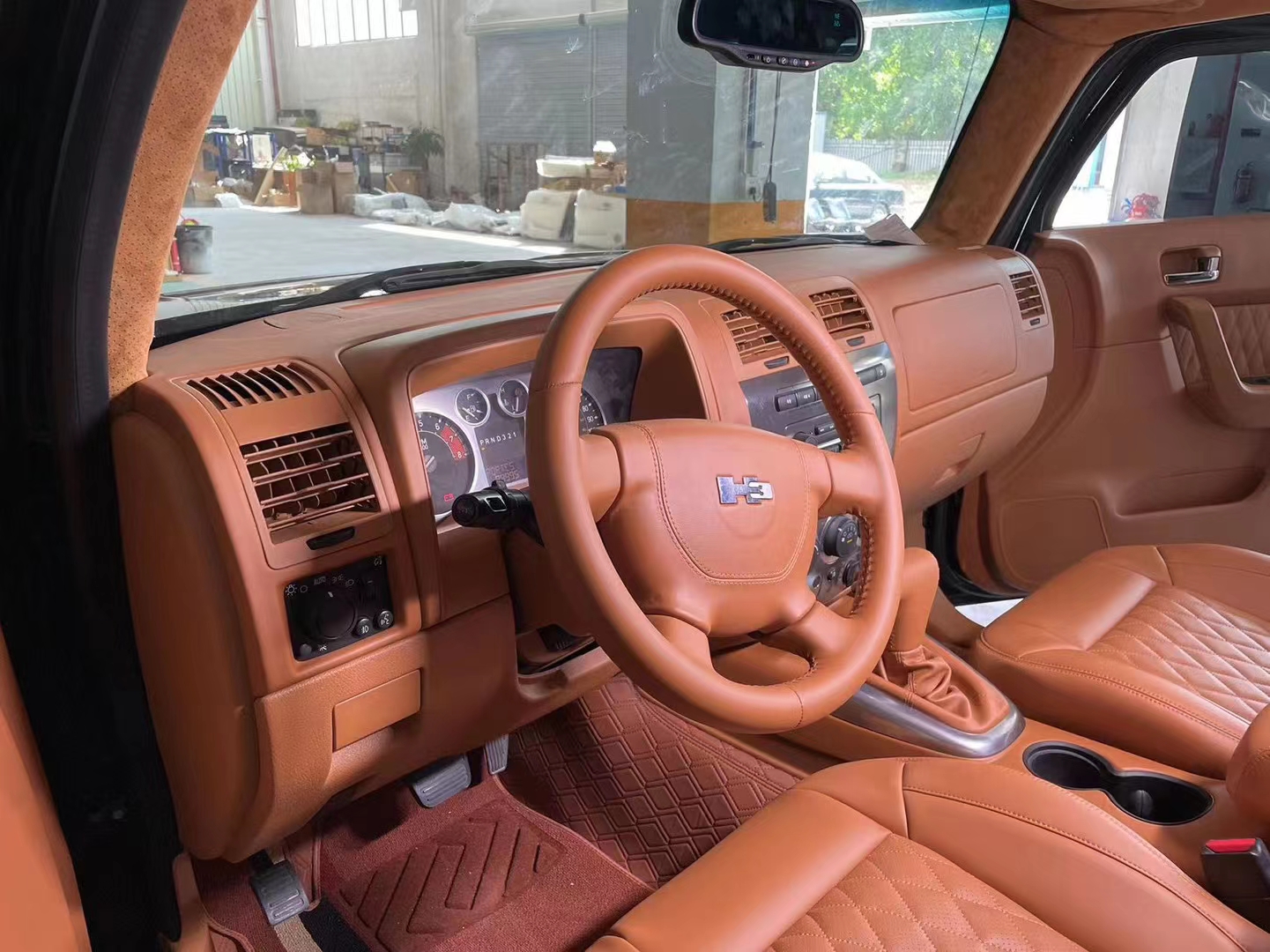 适用悍马h2h3福特探险者大众途锐途昂途乐比亚迪唐升级航空座椅