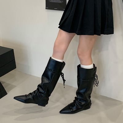 浅口复古尖头单鞋金属扣